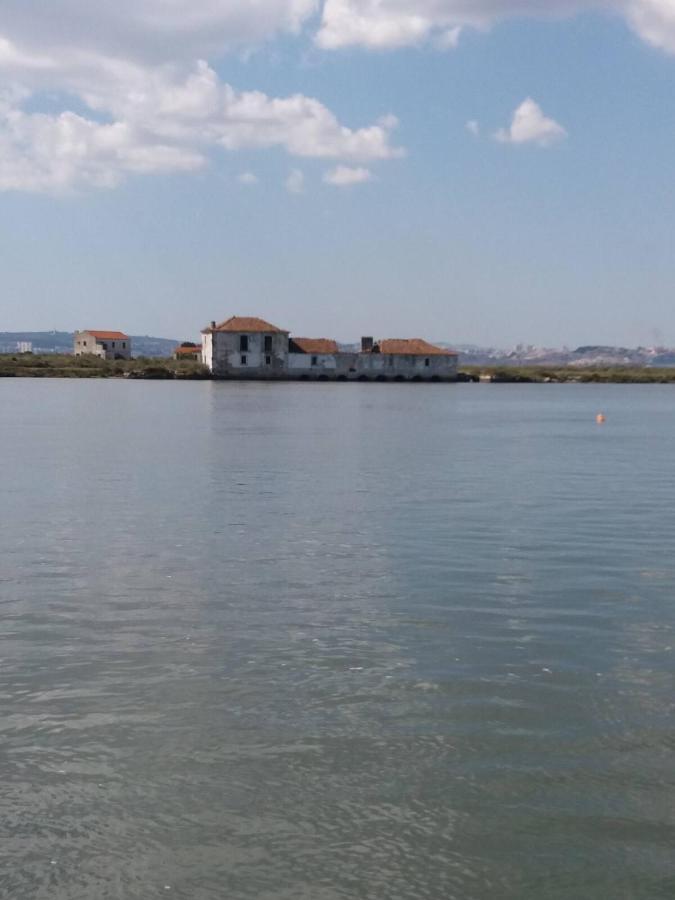 Casa Do Rio - Riverside House Seixal  Extérieur photo